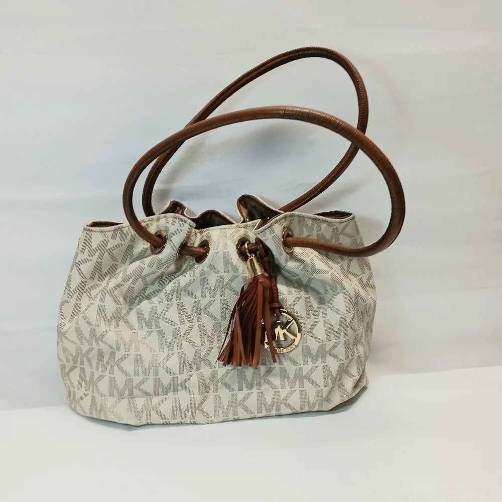 Michael Kors Signature Ring Tote East West Vanilla/Brown Leather Shoulder‎ Bag